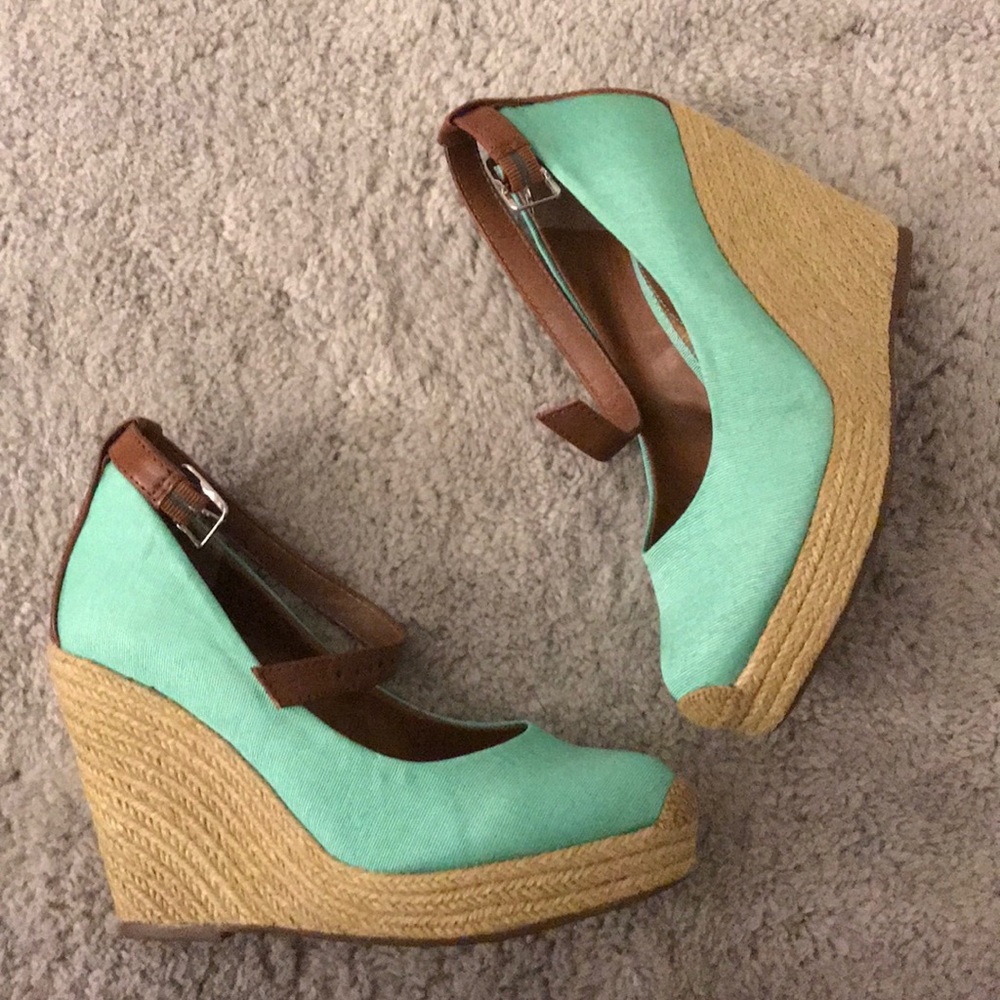 BCBG espadrilles 7.5 size